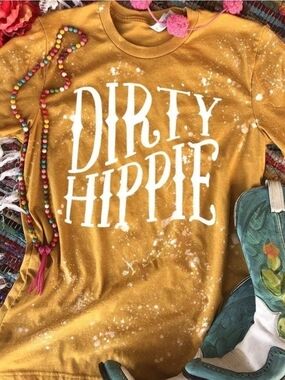 Southern Bliss Co. Dirty Hippie Mustard Bleached Graphic Tee S